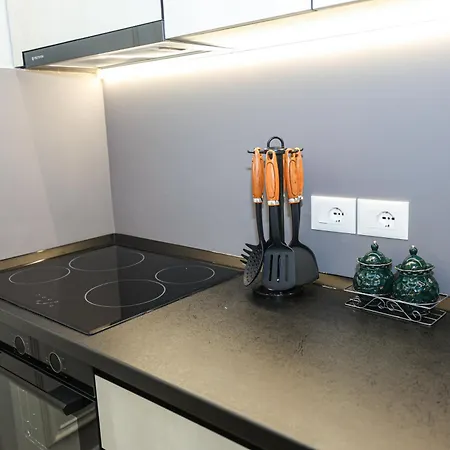 Miku Apartment-cozy 1bd At Komuna E Parisit טיראנה